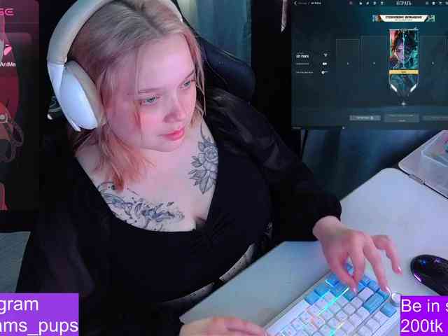 AlinaAdams webcam