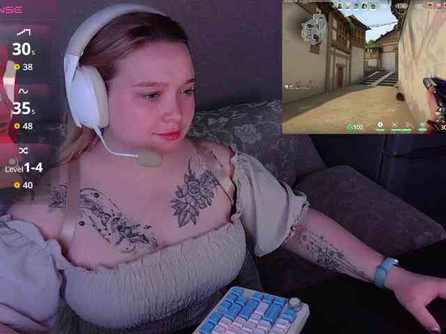 AlinaAdams AlinaAdams