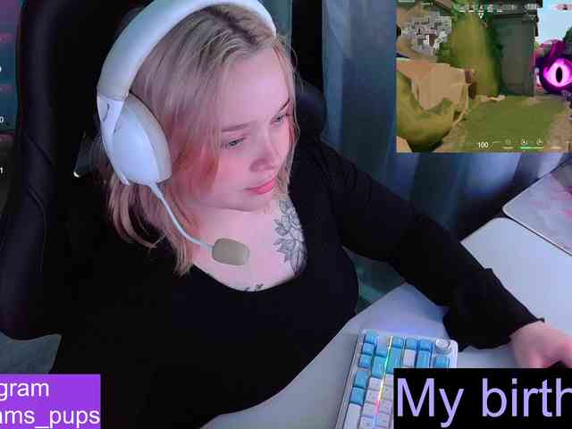 AlinaAdams webcam