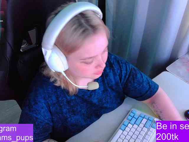 AlinaAdams webcam