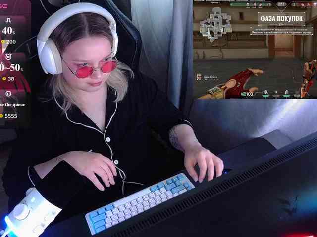 AlinaAdams webcam