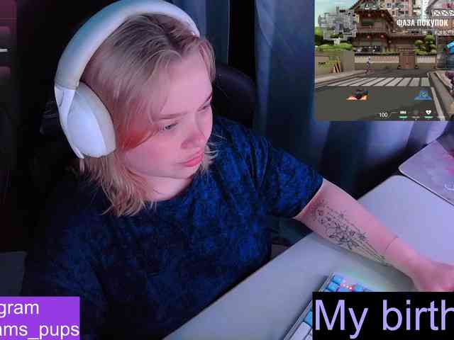 AlinaAdams webcam