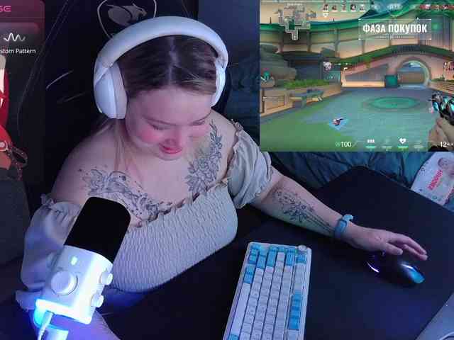 AlinaAdams webcam