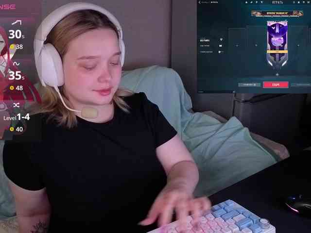 AlinaAdams webcam