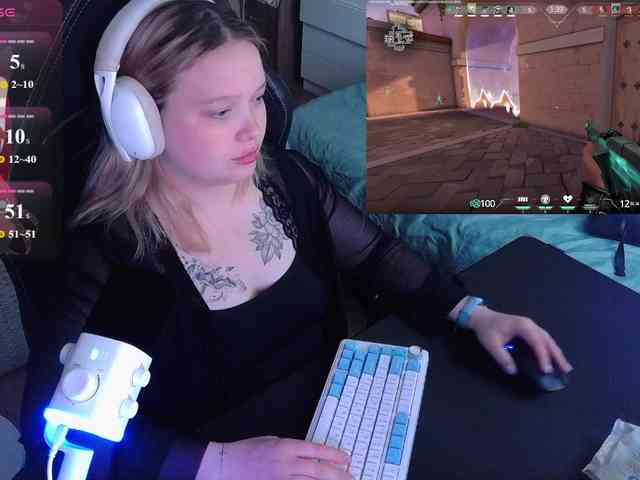 AlinaAdams webcam