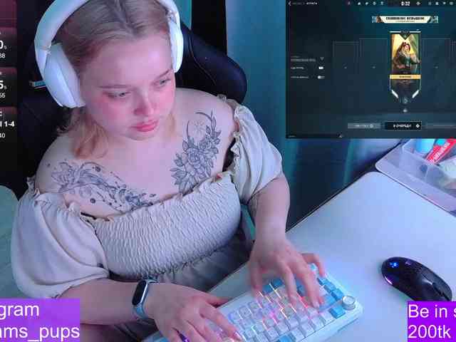 AlinaAdams webcam