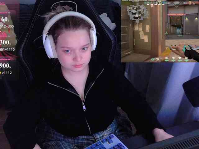 AlinaAdams webcam