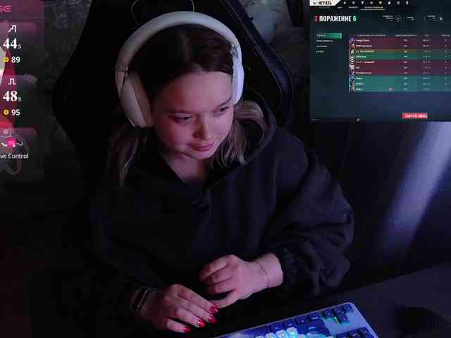 AlinaAdams webcam