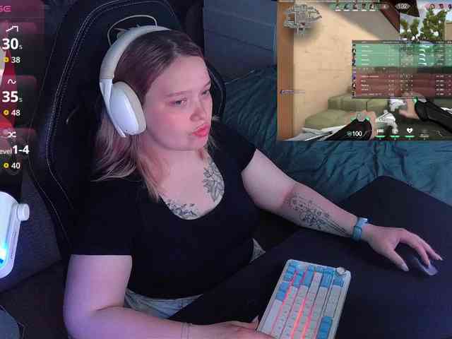 AlinaAdams webcam