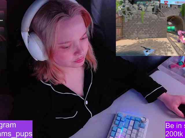 AlinaAdams webcam
