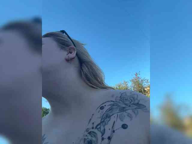 AlinaAdams webcam