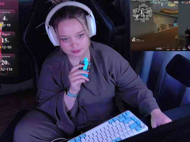 AlinaAdams webcam
