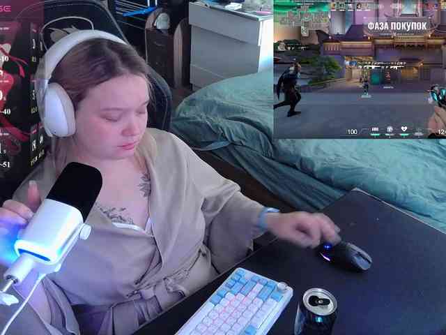 AlinaAdams webcam