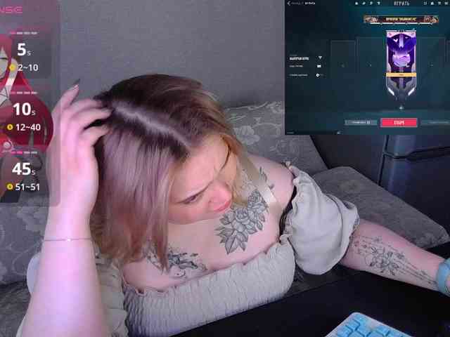 AlinaAdams webcam