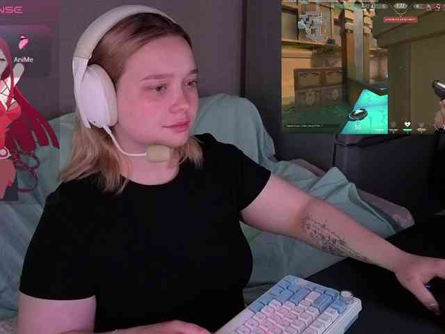 AlinaAdams webcam