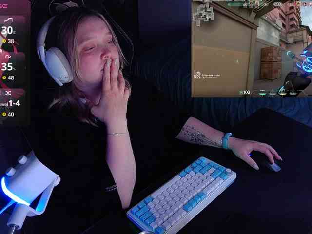 AlinaAdams webcam
