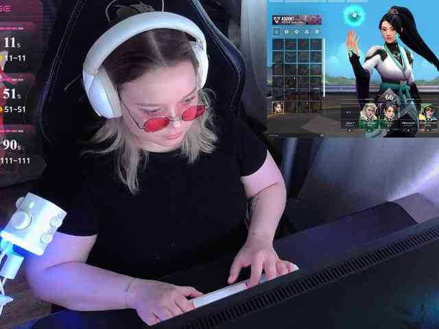 AlinaAdams webcam