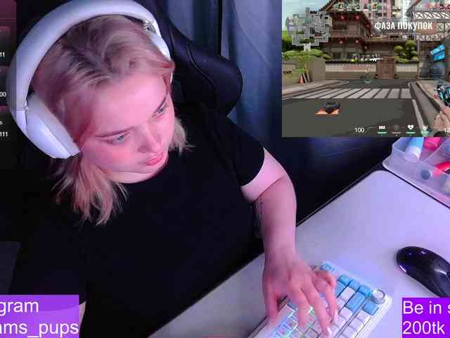 AlinaAdams webcam