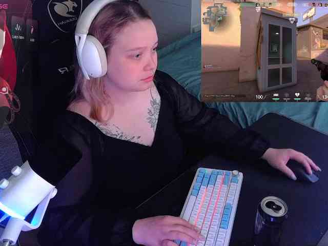 AlinaAdams Live Webcam on BongaCams