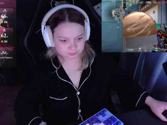AlinaAdams webcam
