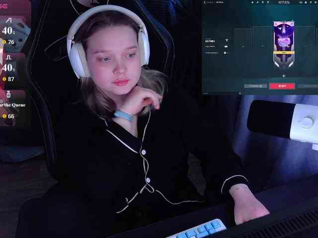 AlinaAdams webcam