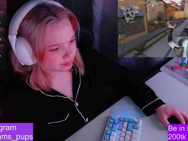 AlinaAdams webcam