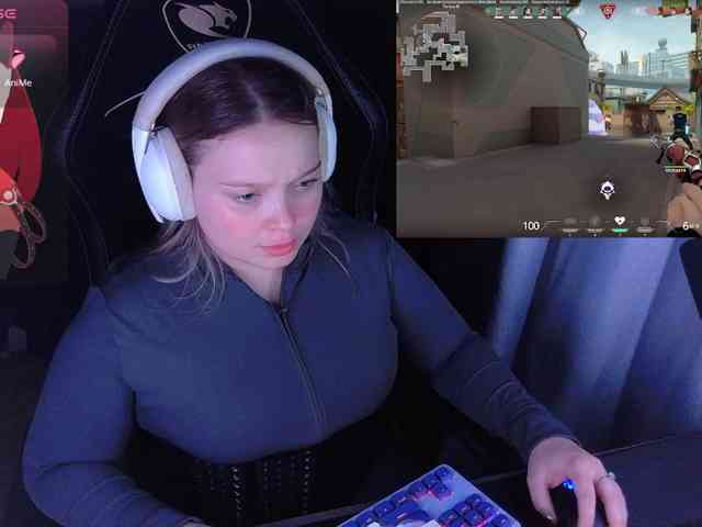 AlinaAdams webcam