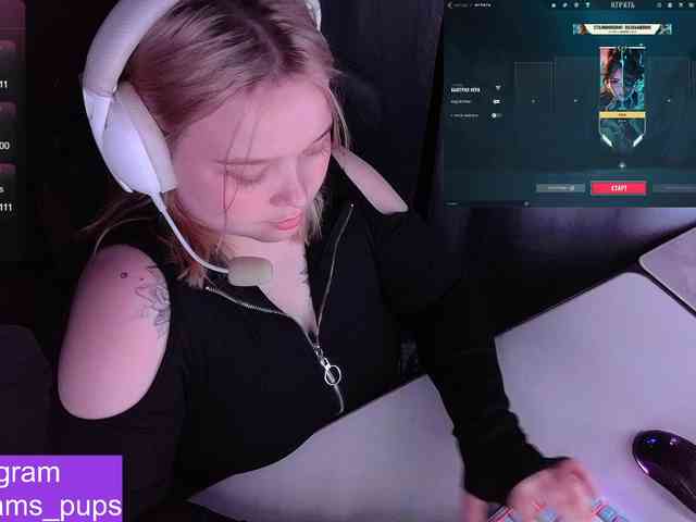 AlinaAdams webcam
