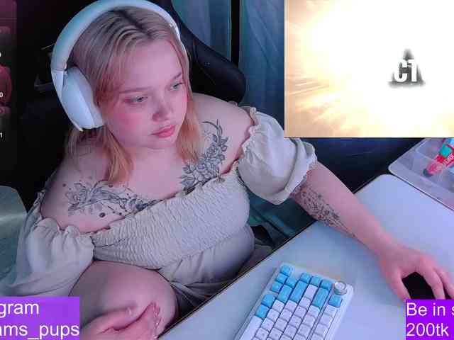 AlinaAdams webcam