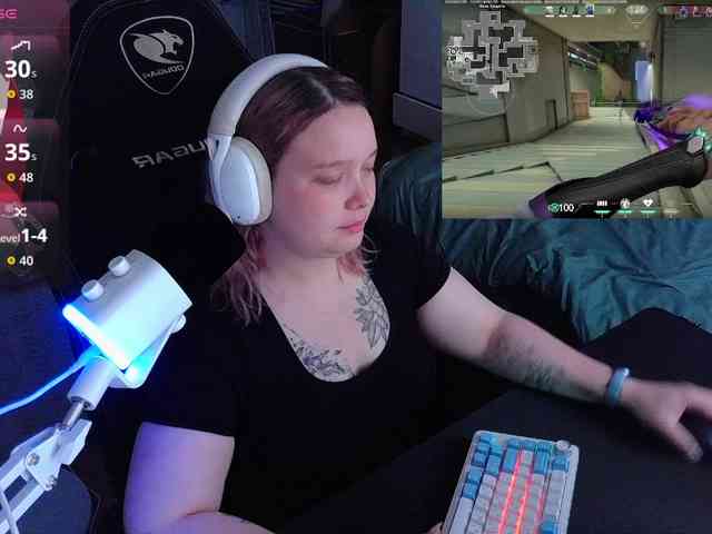 AlinaAdams webcam