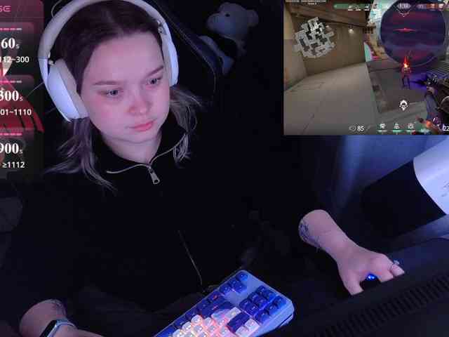 AlinaAdams webcam