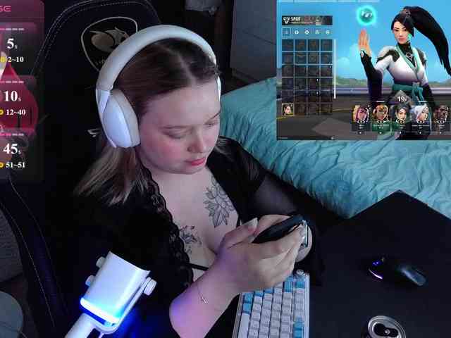AlinaAdams webcam