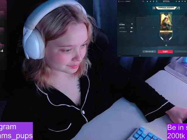 AlinaAdams webcam