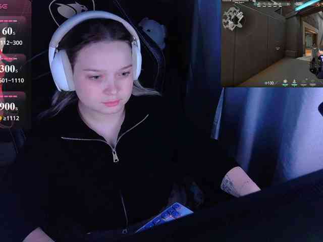 AlinaAdams webcam