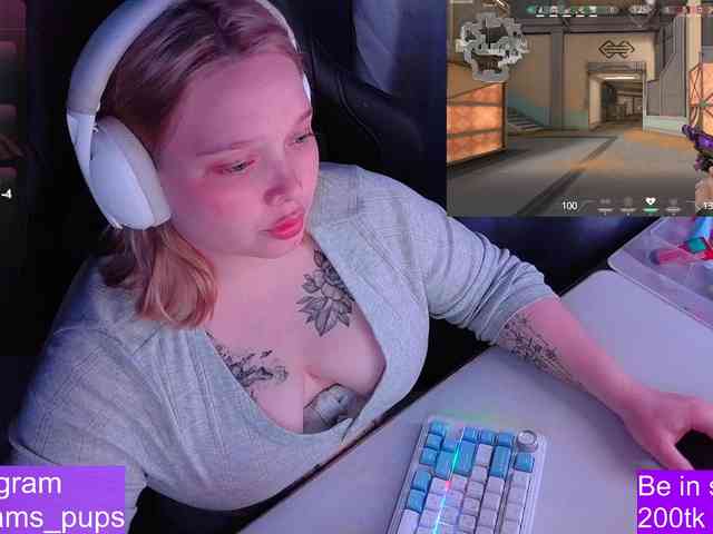 AlinaAdams webcam