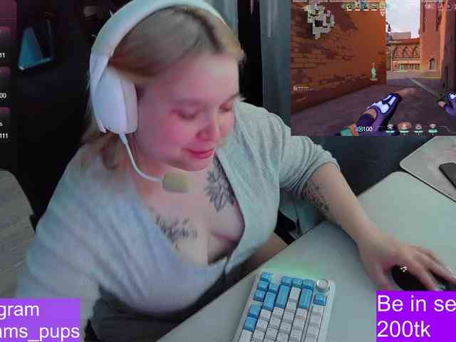 AlinaAdams webcam