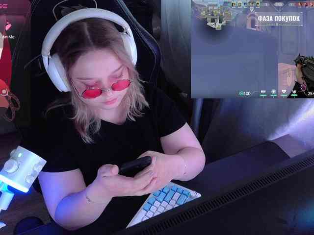 AlinaAdams webcam