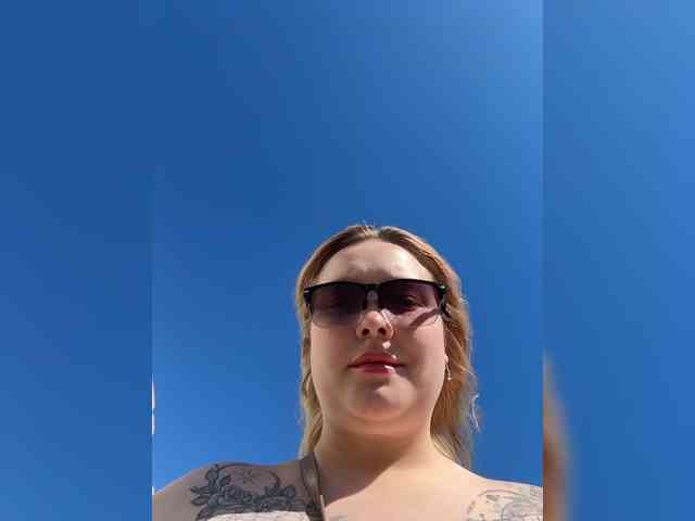 AlinaAdams webcam