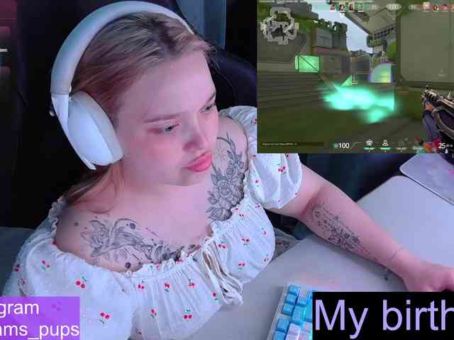 AlinaAdams webcam