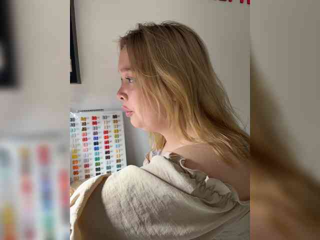 AlinaAdams webcam