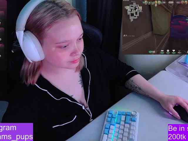 AlinaAdams webcam