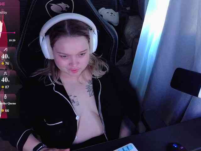 AlinaAdams webcam