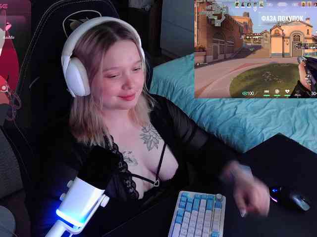 AlinaAdams webcam