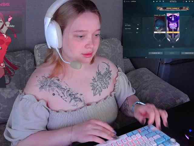 AlinaAdams webcam
