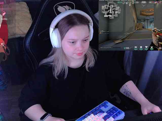 AlinaAdams AlinaAdams