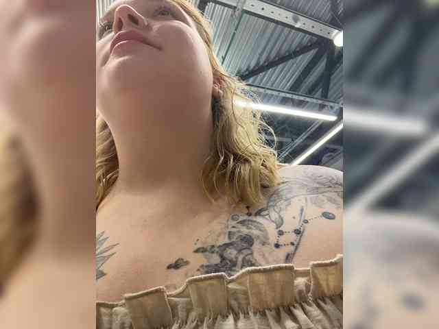 AlinaAdams webcam