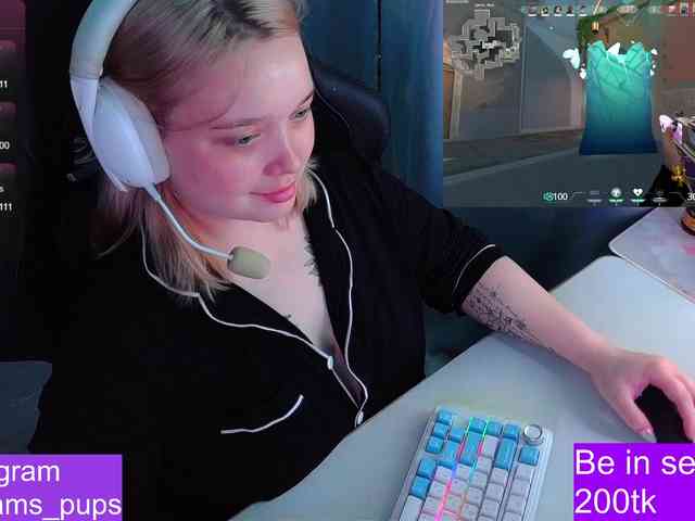 AlinaAdams webcam