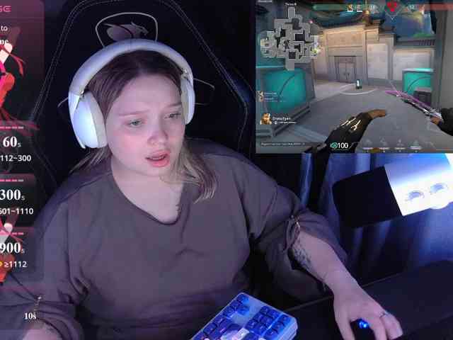 AlinaAdams webcam