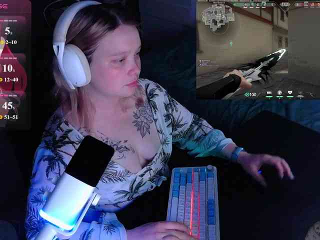 AlinaAdams webcam