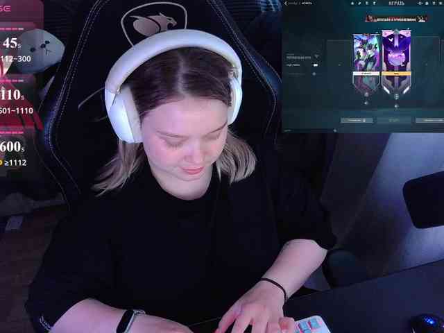 AlinaAdams webcam